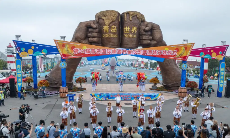 今夏狂欢启幕，金沙滩啤酒城开城